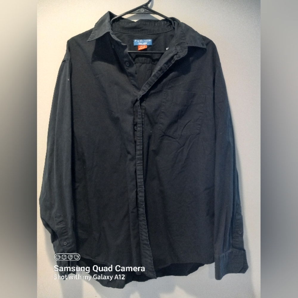 Men's button-up long sleeve dress shirt